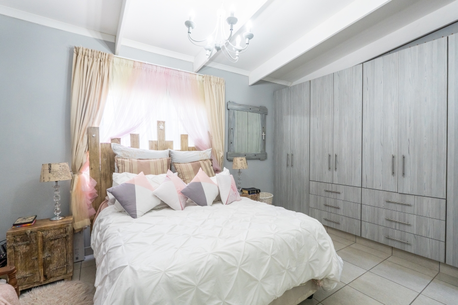 3 Bedroom Property for Sale in Island View Western Cape
